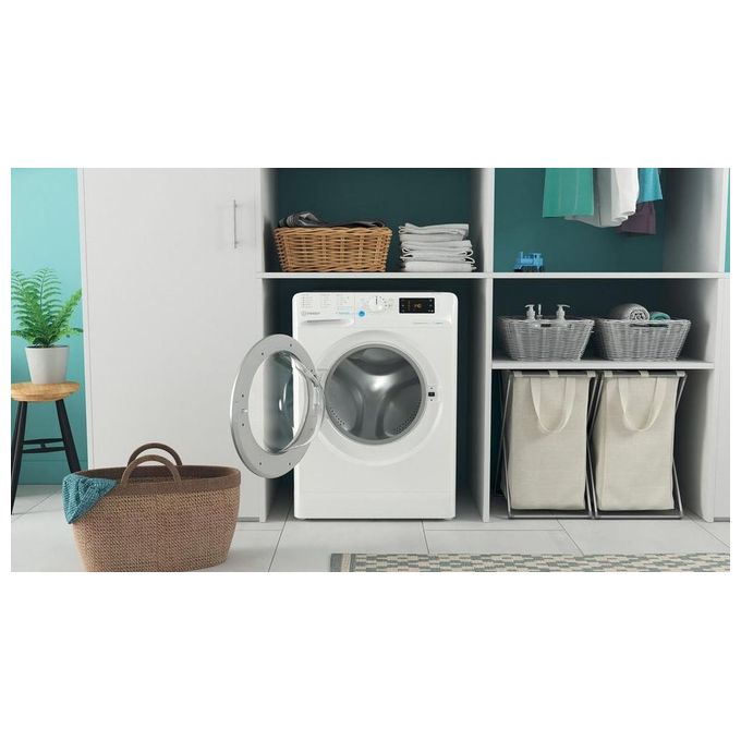 Indesit Innex BWSE 7125X SV IT Lavatrice carica frontale Slim 7 Kg 1200 giri Classe B Bianco