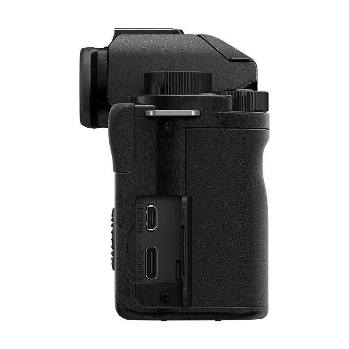 Panasonic DC-G100DKEG-K Lumix G100D Fotocamera Mirrorless 20.3 MP Sensore Micro Four Thirds 4K Video Touchscreen Orientabile Mirino OLED colore Nero