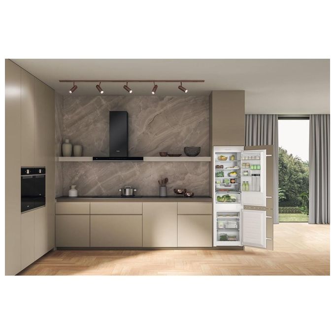 Whirlpool WHC18 T132 Frigorifero Combinato da Incasso 250 L 177 cm Classe E 32 dB No Frost Multi-Airflow colore Bianco