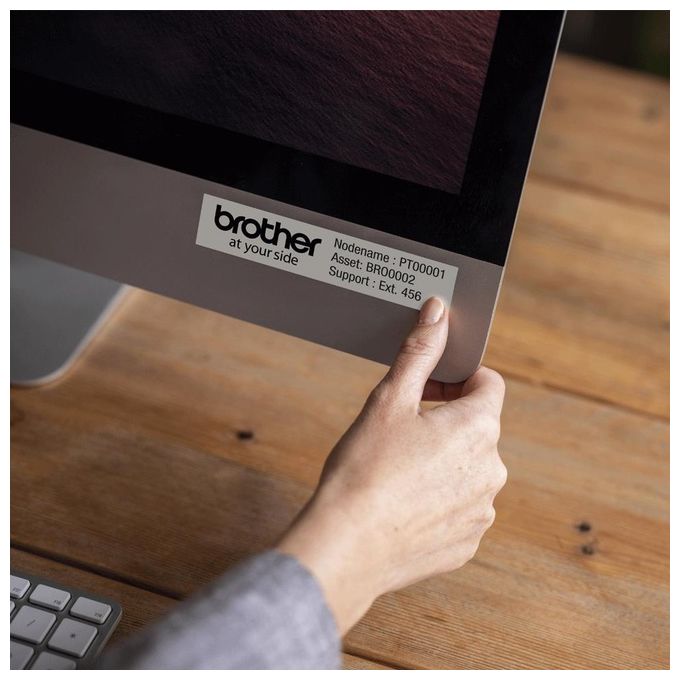 Brother PT-D610BTVP Etichettatrice da Tavolo Bluetooth USB Display LCD Nastri TZe fino a 24 mm con Valigetta colore Bianco