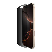 Belkin OVA169HQ ScreenForce InvisiGlass Protezione per schermo in vetro con filtro per la privacy per Apple iPhone 16 Pro spessore 0,29 mm durezza 9H antibatterico resistente agli urti e alle impronte colore Nero