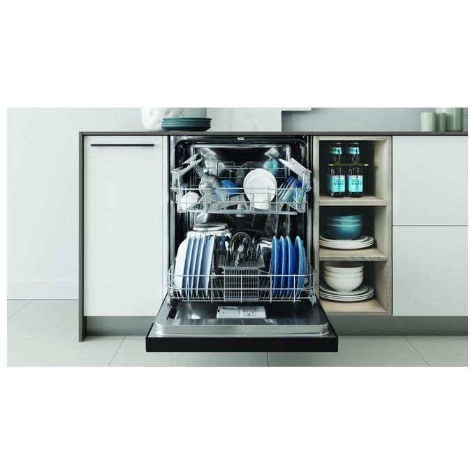 Indesit I3BL634B Lavastoviglie da Incasso a Scomparsa Parziale 14 coperti Classe D 44 dB Touch Display (82x60x55 cm) colore Nero