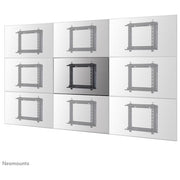 Neomounts WL95-800BL1 Supporto Videowall da Parete Pop-out per Schermi 42''-70'' VESA 200x200-600x400 mm Max 35 Kg colore Nero