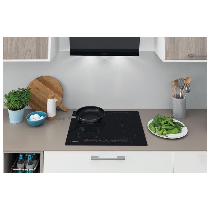 Indesit IB65B60NE Piano cottura a induzione 60 cm 4 zone DualZone PushandGo colore Nero