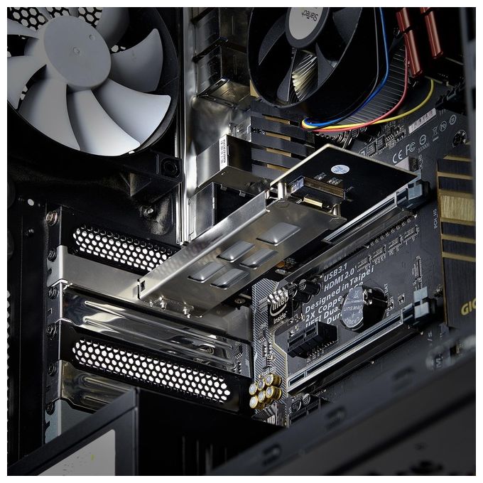 StarTech M2-REMOVABLE-PCIE-N1 Mobile Rack per SSD M.2 NVMe a PCIe x4 Installazione Senza Attrezzi Hot Swap Blocco con 2 Chiavi Incluse colore Argento e Nero