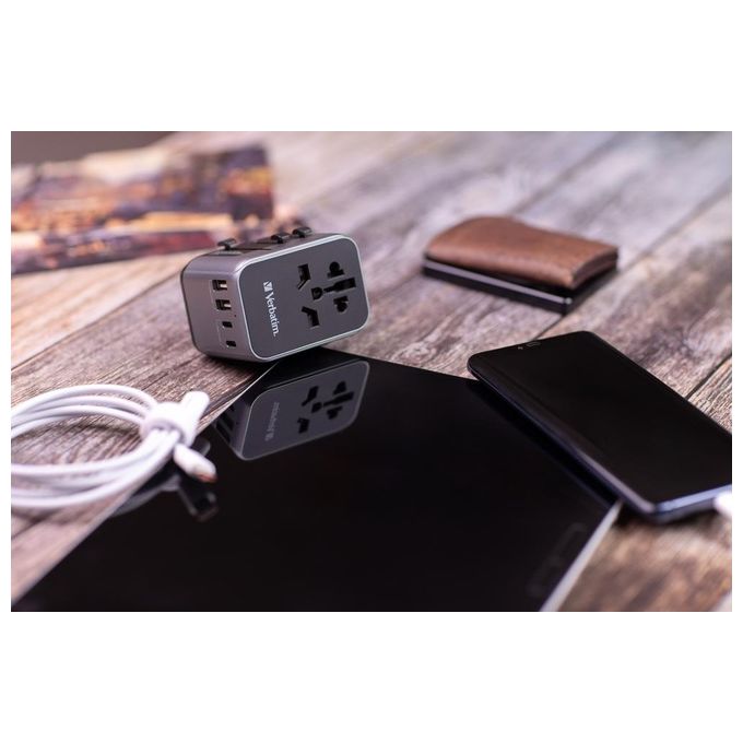 Verbatim Univesal Travel Adapter UTA-03 USB-C 30W 2xUSB-C 2xUSB-A