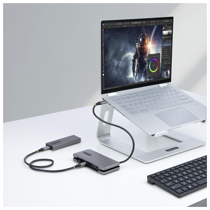 StarTech.com HB31CM1A3CB Hub USB-C a 4 Porte 1x USB-A 3x USB-C USB 3.2 Gen 2 10 Gbps Cavo Integrato 25 cm colore Grigio