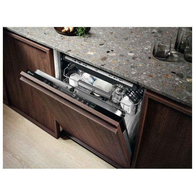 Electrolux KECB7310L Serie 900 Lavastoviglie da Incasso 14 coperti Classe D 44 dB AirDry ComfortLift Motore Inverter (82x60x55 cm) colore Nero