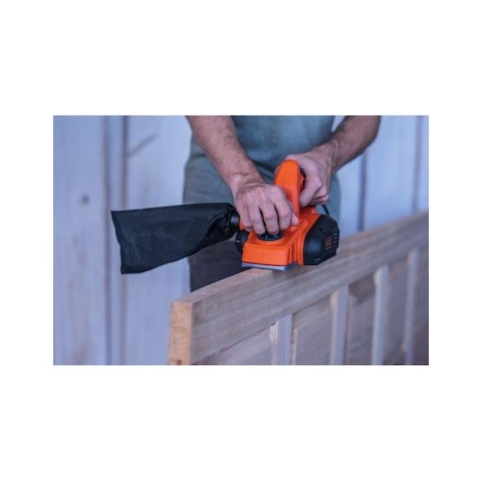 Black and Decker BEW712-QS Pialletto Elettrico 710 W Profondita' di Taglio Max 2 mm Larghezza di Piallatura 82 mm con Aspirazione Polvere colore Arancione