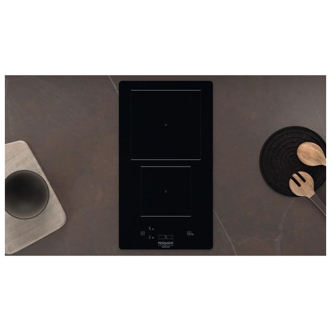 Hotpoint HQ 0930S NE Piano cottura a induzione 28 cm 2 zone 9+booster colore Nero