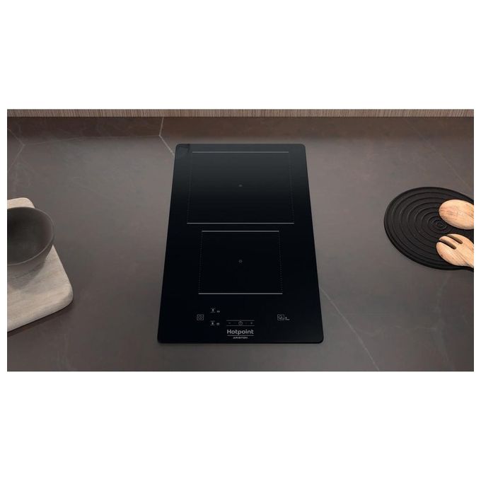 Hotpoint HQ 0930S NE Piano cottura a induzione 28 cm 2 zone 9+booster colore Nero