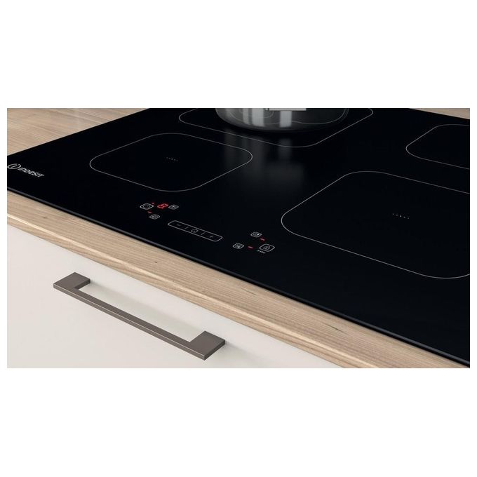 Indesit IS 83Q60 NE Piano cottura a induzione 59 cm 4 zone Touch control Booster 7200 W colore Nero