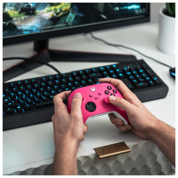 Microsoft QAU-00083 Controller Wireless per Xbox Compatibile con Xbox Series X-S Xbox One PC Windows Android iOS Bluetooth Jack 3,5 mm Pulsante Condividi Batteria AA Fino a 40 Ore colore Rosa Intenso