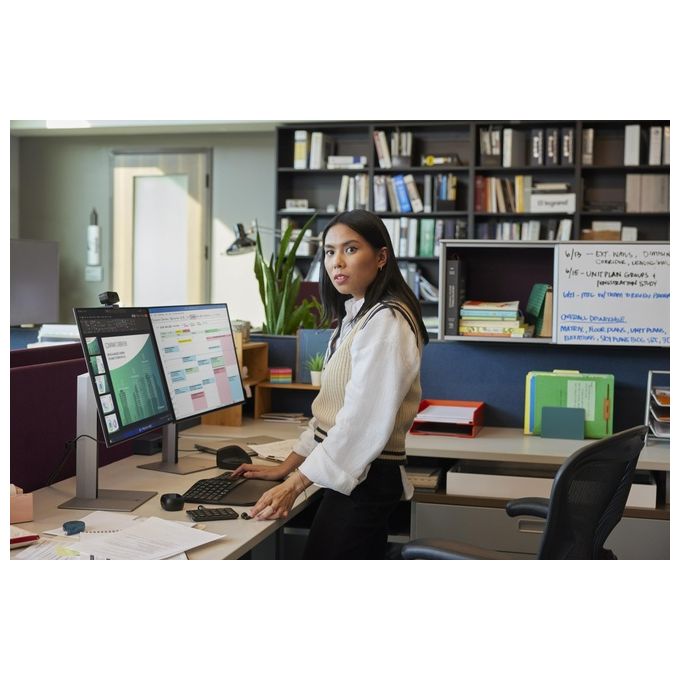 HP 8X534AA Serie 7 Pro Monitor PC 24'' WUXGA IPS 1920x1200 16:10 100Hz 350 cd-m² Hub USB 3.2 HDMI DisplayPort colore Nero Argento