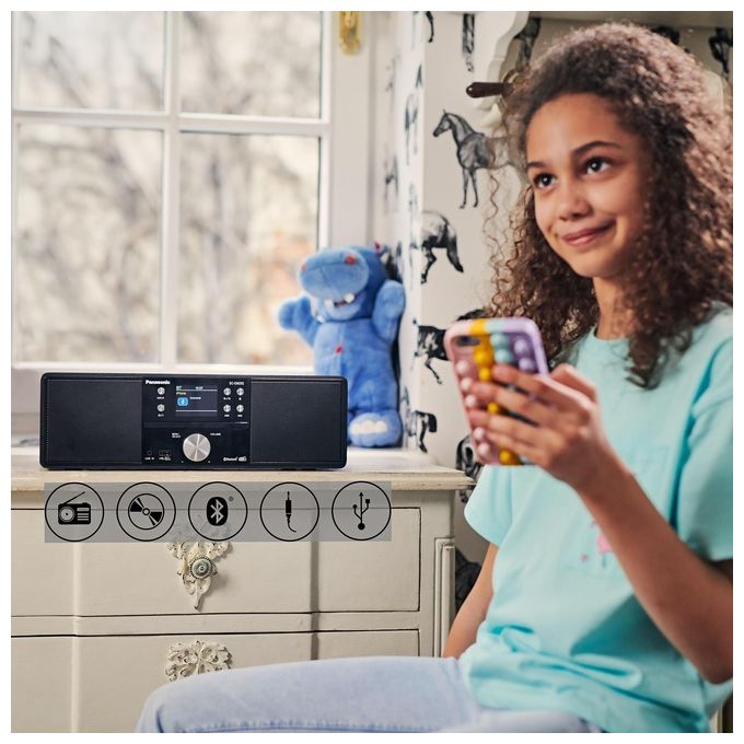 Panasonic SC-DM202EG-K Sistema Micro Hi-Fi con Lettore CD Radio DAB+ FM USB Bluetooth 24 W Display TFT 2,4'' colore Nero