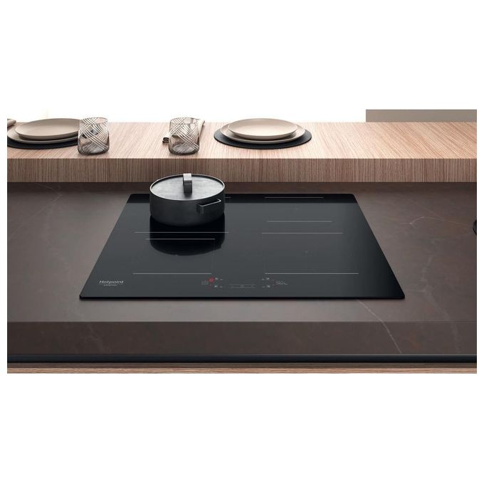Hotpoint HQ 2260S NE Piano cottura a induzione 59 cm 4 zone Touch Control Boost 7200 W colore Nero