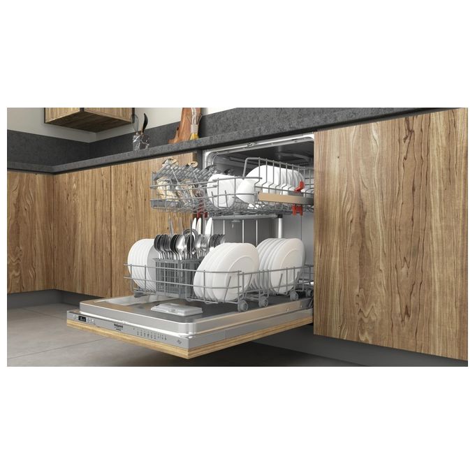 Hotpoint H2I HRD526 S Lavastoviglie Incasso a Scomparsa Totale 14 coperti Classe E 9 programmi Motore Inverter 46 dB (82x60x55 cm) colore Inox