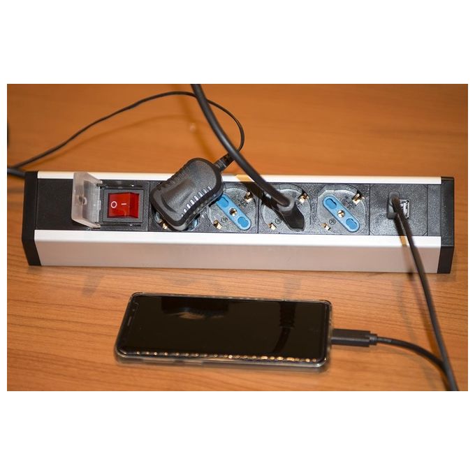 Link Multipresa da Tavolo 4 Prese Universali con 2 Porte Usb e Interruttore con Coperchio di Protezione Cavo 1,80mt Spina Tripolare Italiana 16A