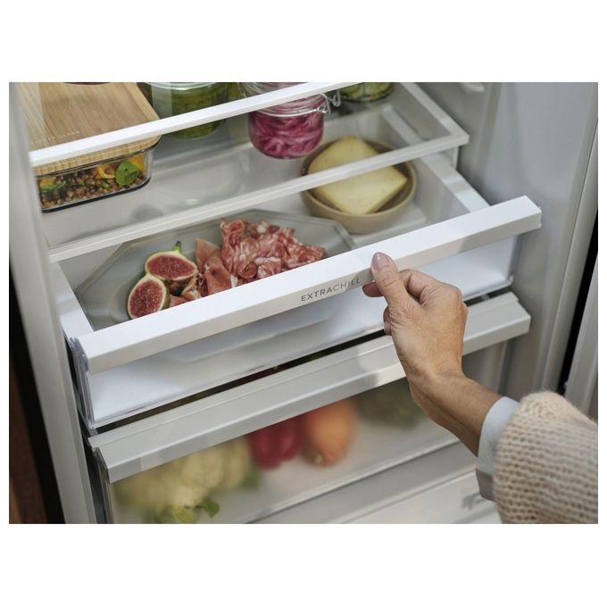 Electrolux LNT6ME36U Serie 600 Frigorifero Combinato 366 L 201 cm Classe E 38 dB Total No Frost colore Inox