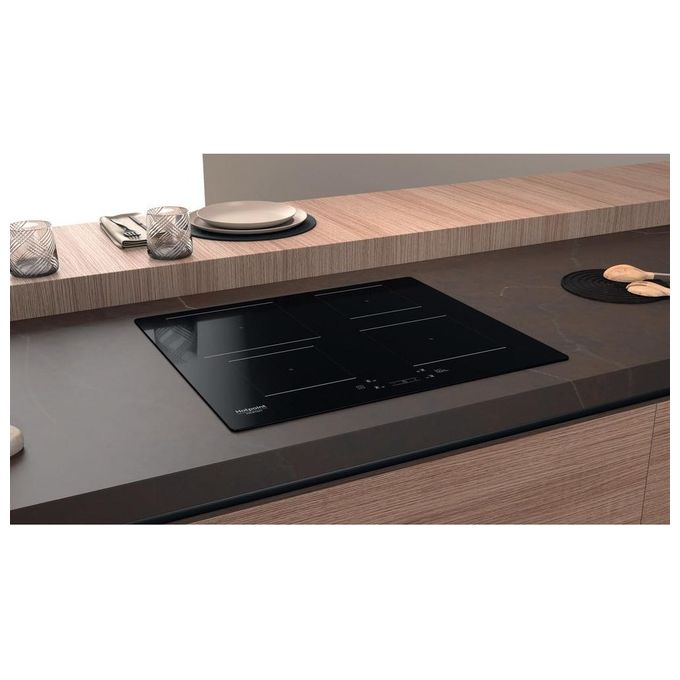 Hotpoint HQ 2260S NE Piano cottura a induzione 59 cm 4 zone Touch Control Boost 7200 W colore Nero