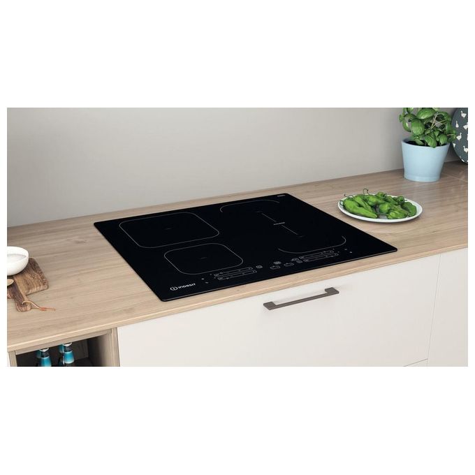 Indesit IB65B60NE Piano cottura a induzione 60 cm 4 zone DualZone PushandGo colore Nero