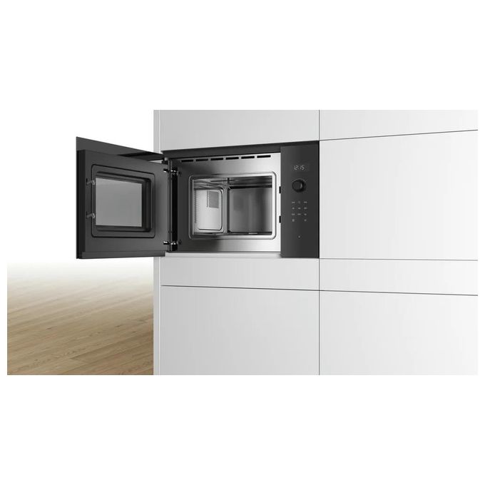Bosch Serie 6 BFL524MB0 Microonde da incasso senza grill 20 Litri Potenza massima 800W 7 programmi automatici Illuminazione a LED Orologio elettronico con programmazione inizio e fine cottura Display LCD Bianco Nero