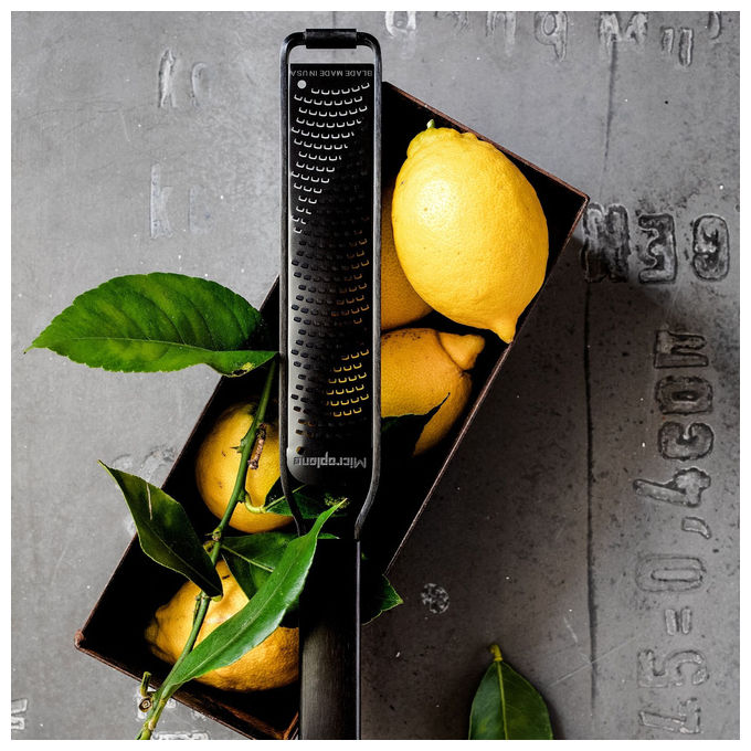 Microplane 43020 Black Sheep Grattugia Zester Lama in Acciaio Inox Lunghezza 31 cm colore Nero
