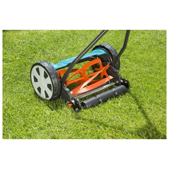 Gardena 4027-20 Classic 330 Tagliaerba Manuale Elicoidale Larghezza Taglio 33 cm Altezza 1,2-4,2 cm fino a 150 m² colore Nero Turchese