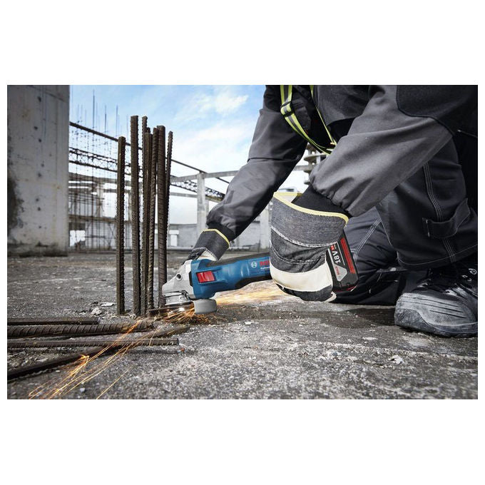 Bosch 06019N4102 GWS 18V-11 Smerigliatrice Angolare 125 mm Motore Brushless 8500 giri-min con Impugnatura Antivibrazioni e Protezione Inclusa colore Nero