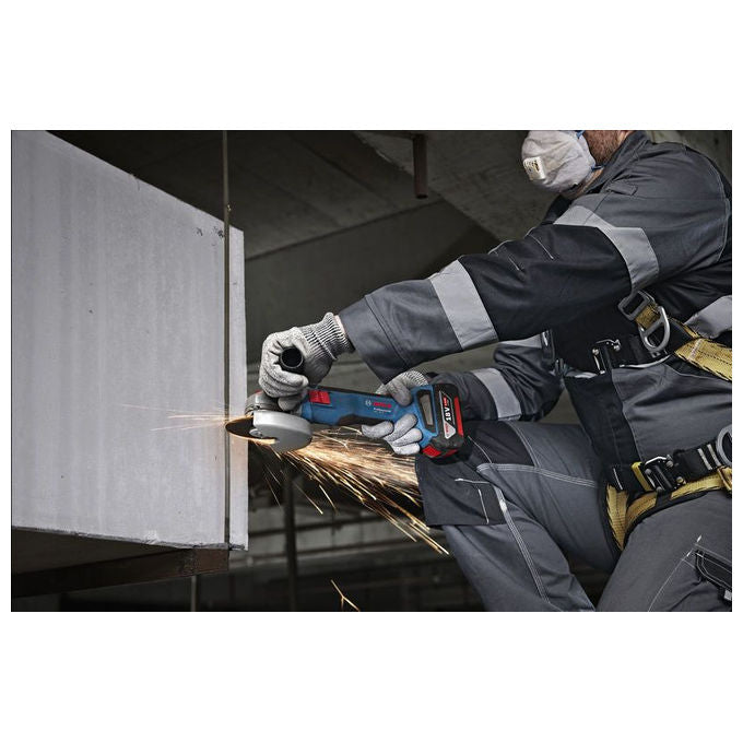 Bosch Professional smerigliatrice angolare GWS 18V-8, 125 mm, motore brushless, 800W, 18V, 2 batterie 4.0Ah, caricabatterie GAL 18V-40, valigetta L-BOXX