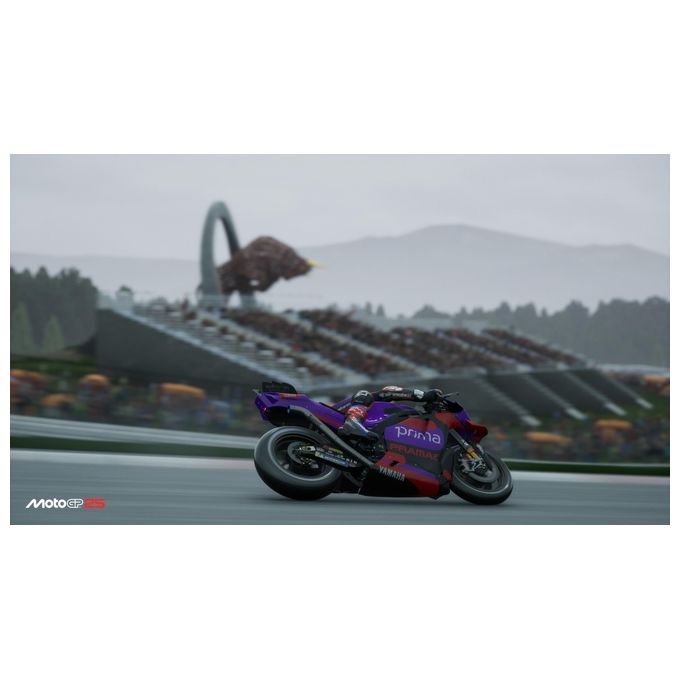 Milestone MotoGP 25 Day One Edition Videogioco PS4 con DLC Off Road Helmets Pack e Iconic Liveries Pack