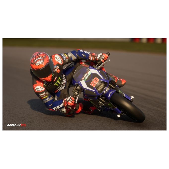 Milestone MotoGP 25 Day One Edition Videogioco PS4 con DLC Off Road Helmets Pack e Iconic Liveries Pack
