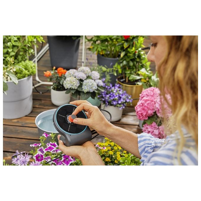 Gardena AquaBloom Set Irrigazione a Goccia Solare Automatica fino a 20 piante 14 programmi tubo 20 m colore Grigio