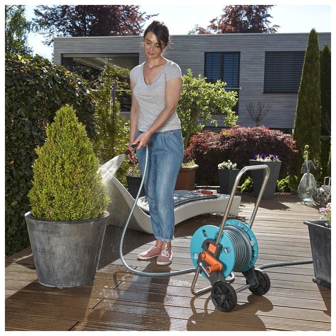 Gardena 18502-50 AquaRoll S Carrello Avvolgitubo Set con Tubo 20 m Lancia e Raccordi colore Nero Blu Acciaio inox
