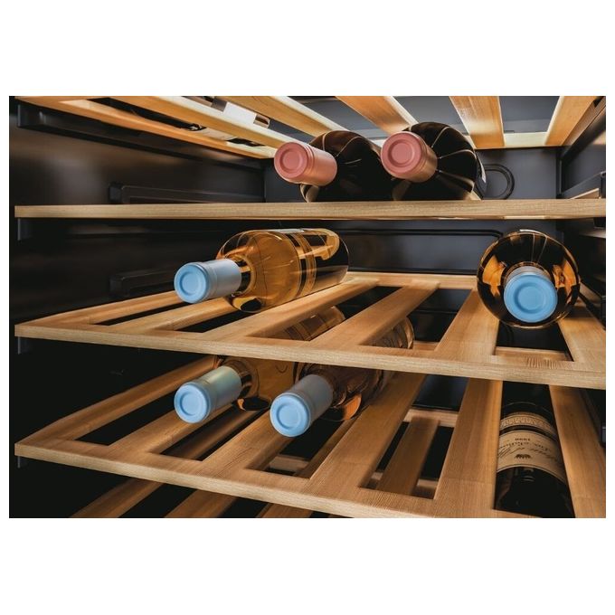 Candy CWC 150 MHF DiVino Cantinetta Vino 41 Bottiglie 6 Ripiani Classe G Libera Installazione colore Nero