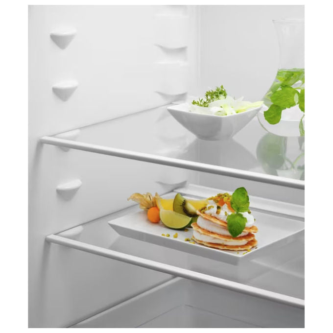 Electrolux ENG7TE18S Serie 700 GreenZone Frigorifero Combinato da Incasso 256 L 177 cm Classe E 36 dB Total No Frost colore Bianco