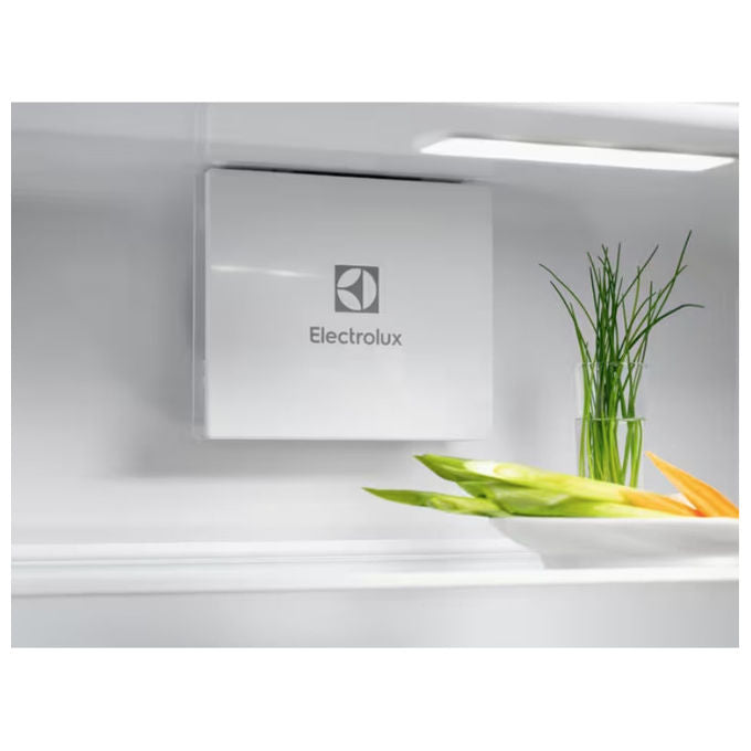 Electrolux ENG7TE18S Serie 700 GreenZone Frigorifero Combinato da Incasso 256 L 177 cm Classe E 36 dB Total No Frost colore Bianco