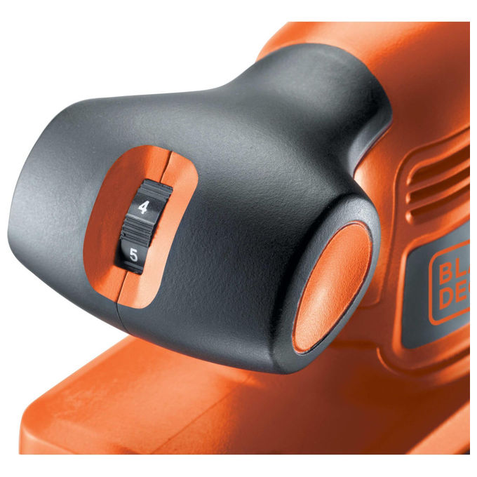 BLACK+DECKER Levigatrice orbitale 240W velocita' variabile con aspirazione polvere