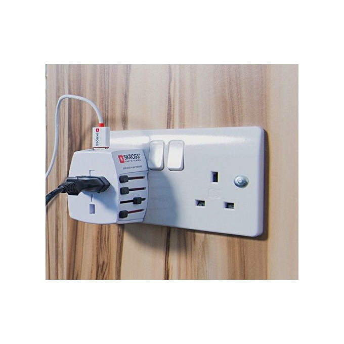Polypool Adattatore Universale da Viaggio Compatto 10a 230v , con 2 Prese usb
