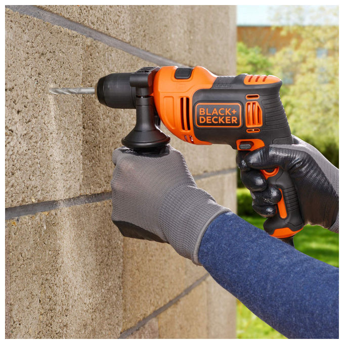 Black+Decker Trapano Percussione 2 Velocita' Meccaniche 710W Mandrino Autoserrante con Valigetta e Accessori