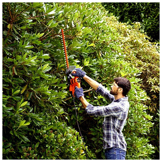 Black+Decker Tagliasiepi Elettrico 420W con Lama 45cm Passo 16mm