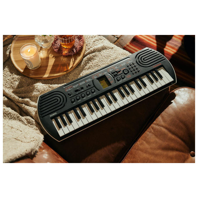 Casio SA-81 Tastiera Digitale 44 Mini Tasti Portatile 100 Timbri 32 Polifonia per Bambini e Principianti colore Nero