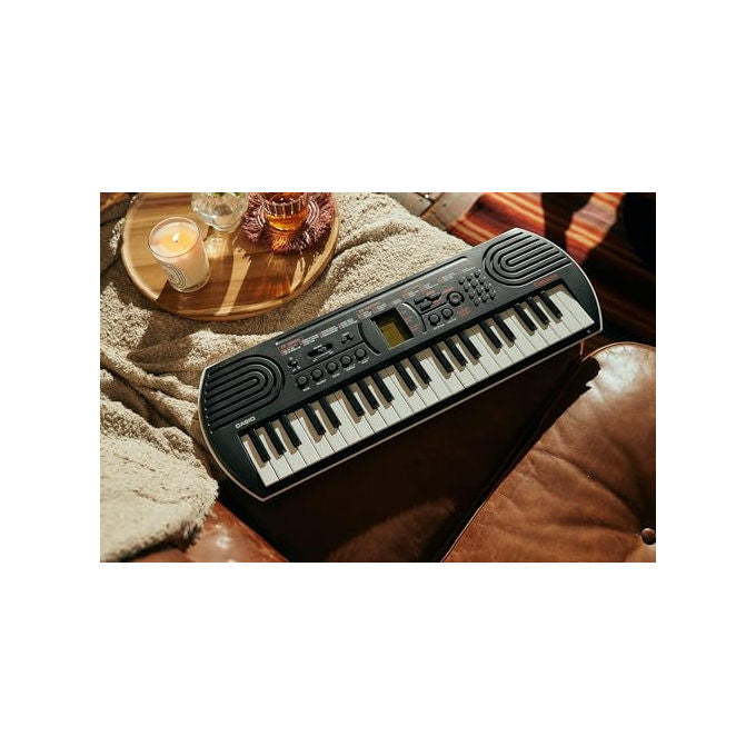 Casio SA-81 Tastiera Digitale 44 Mini Tasti Portatile 100 Timbri 32 Polifonia per Bambini e Principianti colore Nero