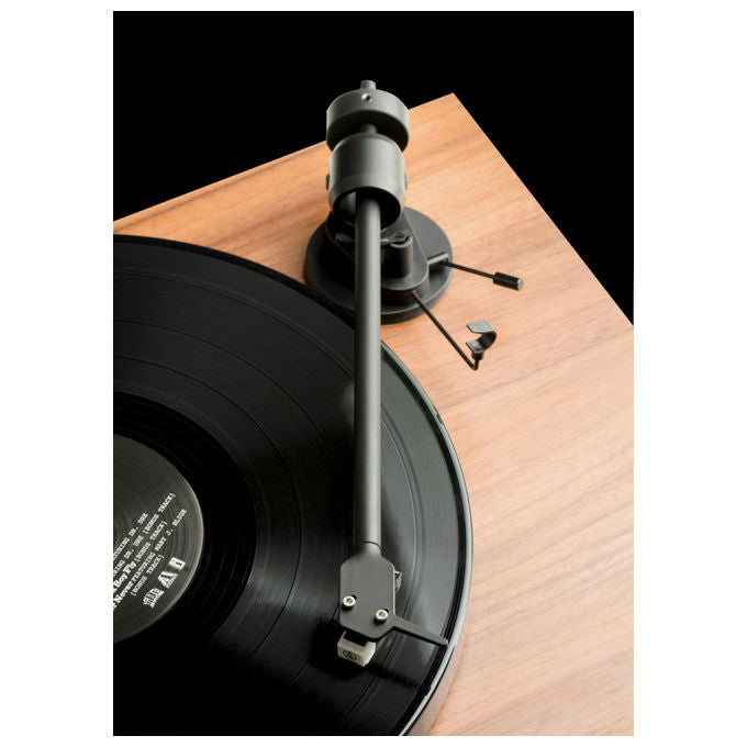 Pro-Ject E1 BT Giradischi a Cinghia Semiautomatico Bluetooth 5.2 Testina AT3600L 33 45 rpm 65 dB colore Nero