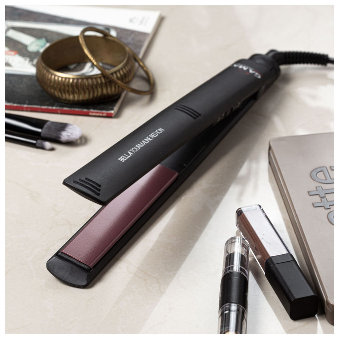 Ga.ma GI0212 Bella Tourmaline Red Ion Piastra per Capelli 230°C Tormalina Ioni 45 W cavo girevole 360° colore Nero