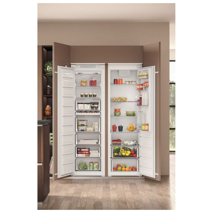 Hotpoint Ariston HASD18A011A1 Frigorifero da Incasso 177 cm Bianco
