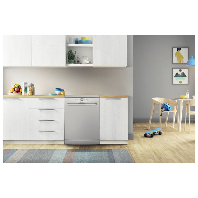 Indesit D2F HK26 S Lavastoviglie Libera Installazione 14 coperti Classe E 46 dB 6 programmi (85x60x59 cm) colore Argento