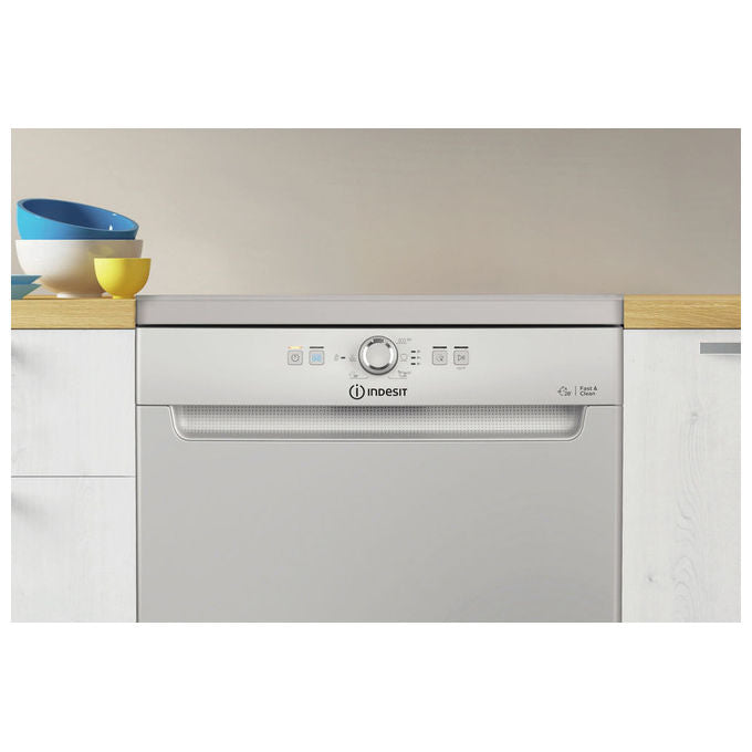 Indesit D2F HK26 S Lavastoviglie Libera Installazione 14 coperti Classe E 46 dB 6 programmi (85x60x59 cm) colore Argento