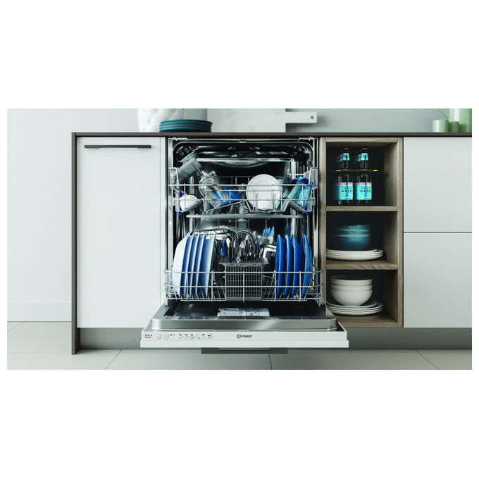 Indesit IN2ID14CN80 Lavastoviglie da Incasso 14 coperti Classe D 46 dB PushandGo (82x60x56 cm) colore Bianco
