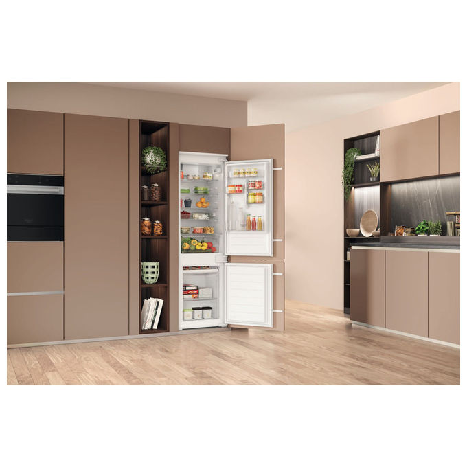 Hotpoint HAC18D011A1 Frigorifero Combinato da Incasso 268 L 177 cm Classe E 34 dB Low Frost colore Bianco